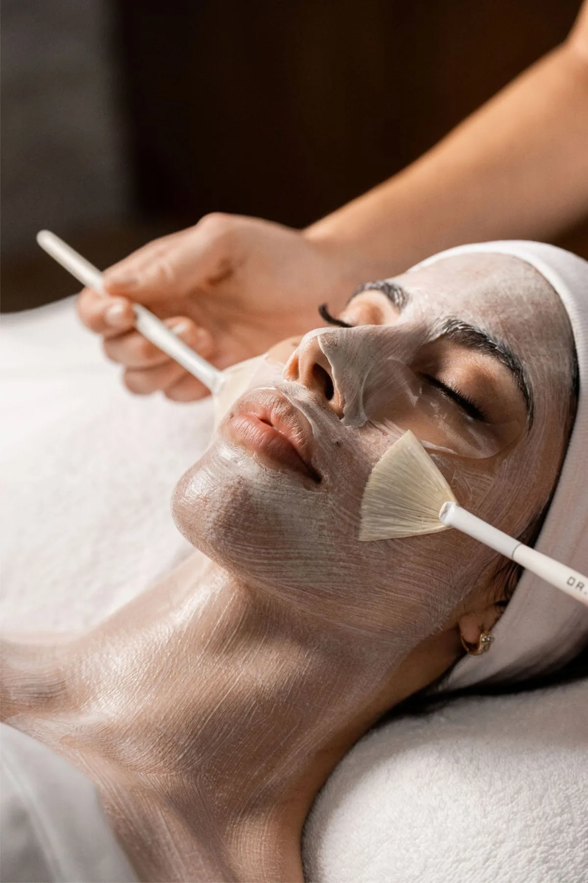 Formación profesional en estética en Madrid, España — AQT Ecuador