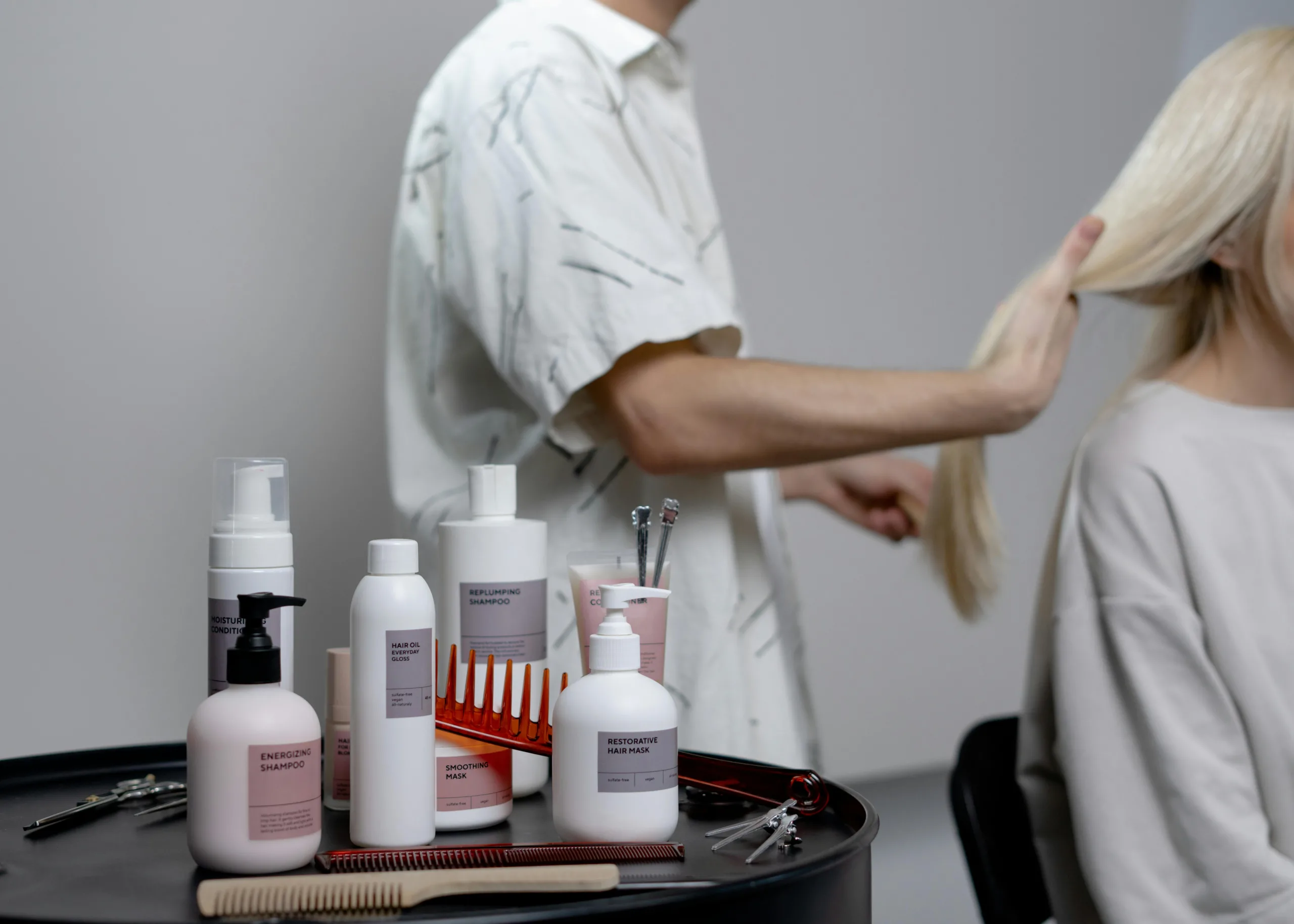 Formación profesional en peluquería en Madrid, España — AQT Ecuador